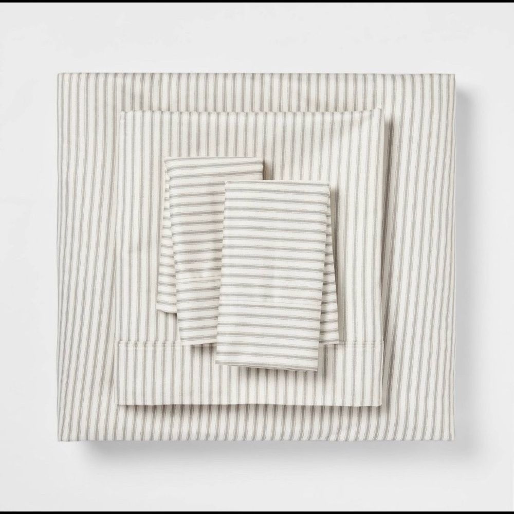 400 Thread Count Ticking Pattern Performance Sheet Set - Threshold - Picture 2 of 7